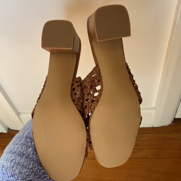 Spurr heels size 9 NEVER WORN - Picture 3 of 3